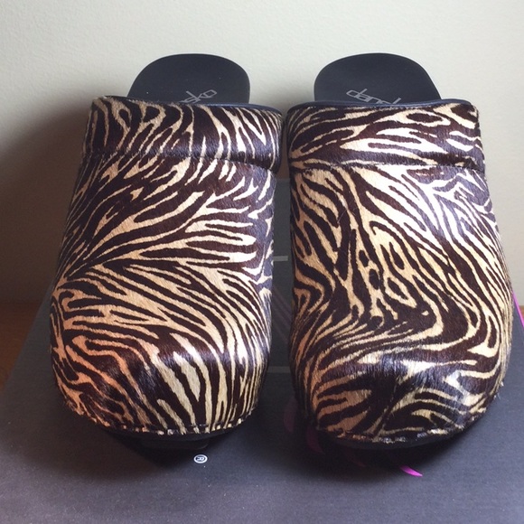 Dansko Rae Zebra Pony/size EU 40 mule heels - Picture 3 of 9